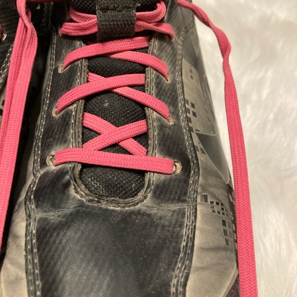 🔴-  Under Armour womens cletted shoes - Picture 3 of 13